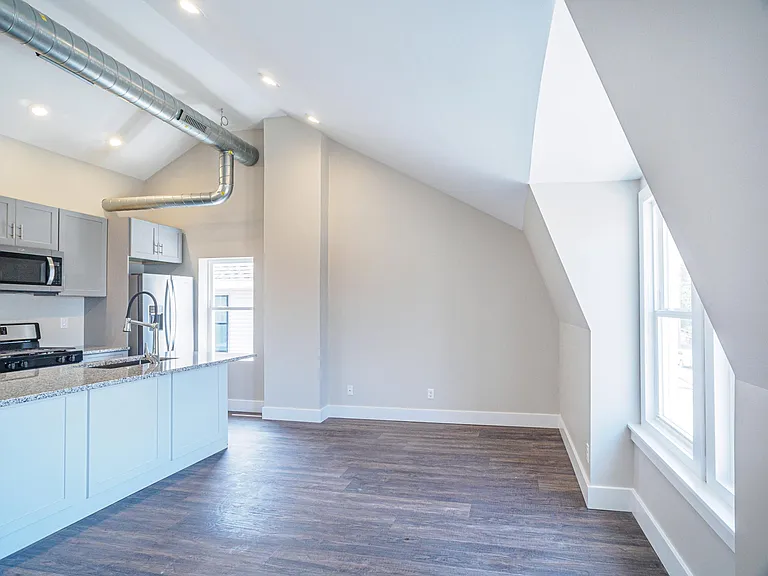 207 Ford St #2 — Photo 20