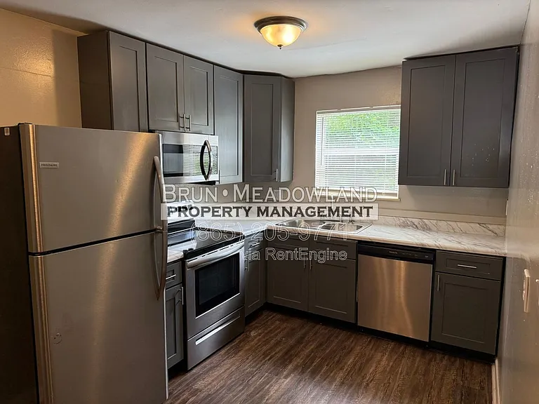 5540 N Broadway St #17 — Photo 13