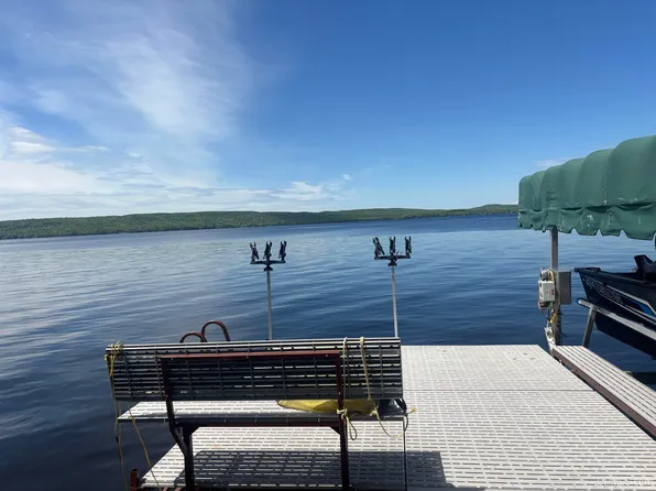 10239 E Shore Rd, Marenisco, MI 49947