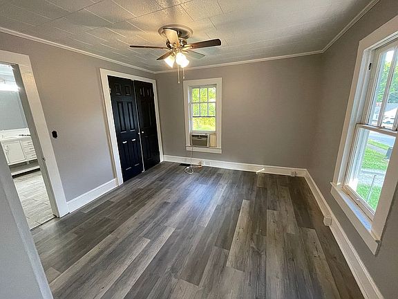 3rd image of 1235 Pennton Ave
