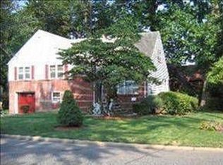 1227 Alicia Ave, Teaneck, NJ 07666