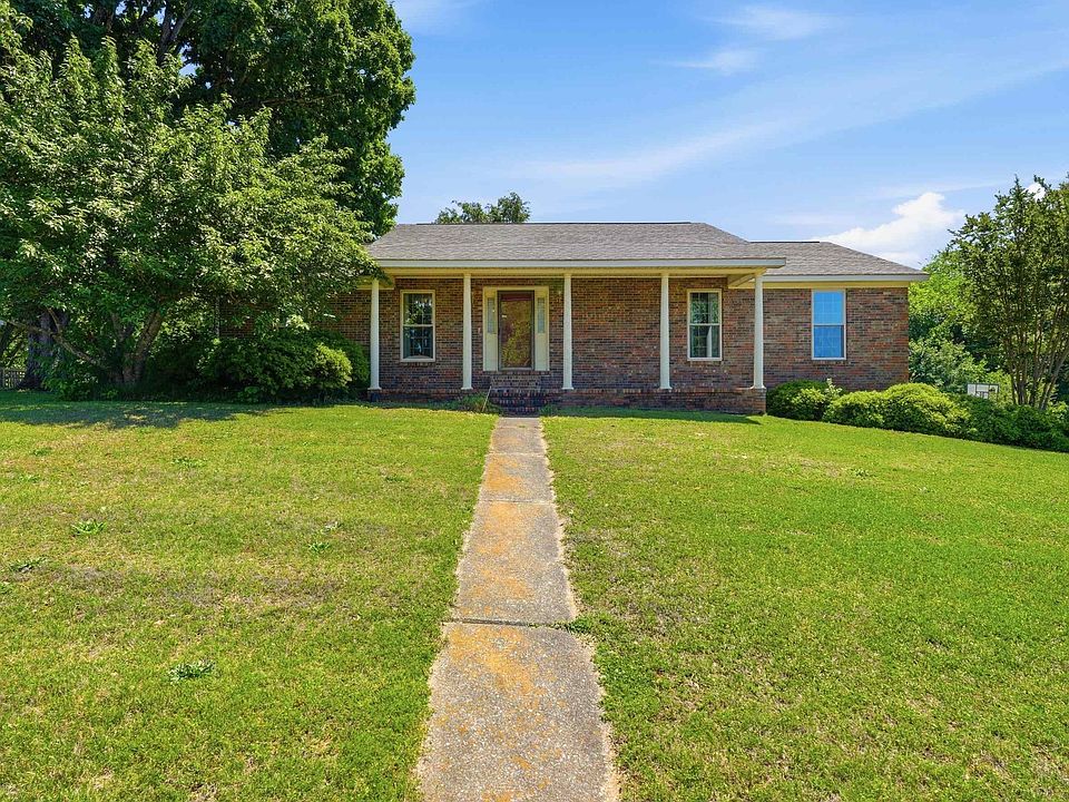 1st image of 122 Oak Hill Dr