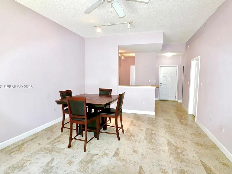 6001 SW 70th St #117 — Photo 4