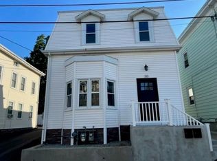 30 Cutting Ave, Cranston, RI 02920