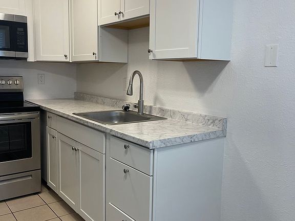 4th image of 272 Boulder Creek Dr #5