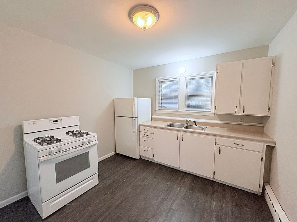 1st image of 420 Cedar St #4