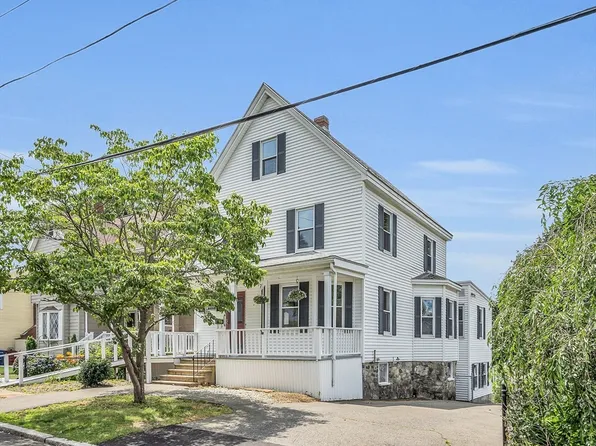 52 Elliott St, Melrose, MA 02176