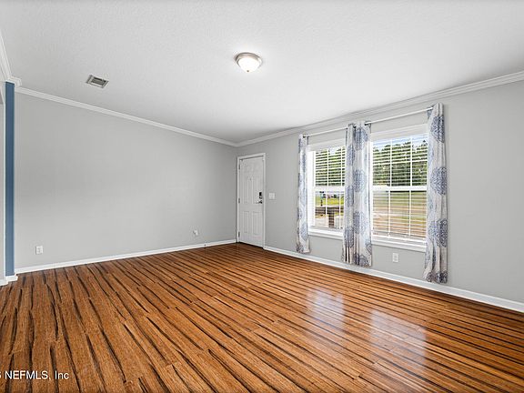 3rd image of 4916 CATTAIL Street