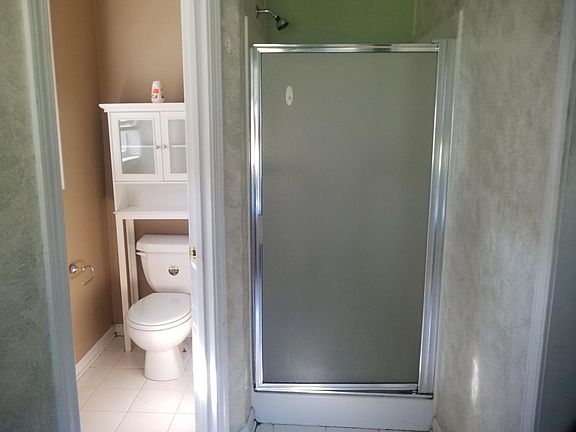 Master bedroom bathroom