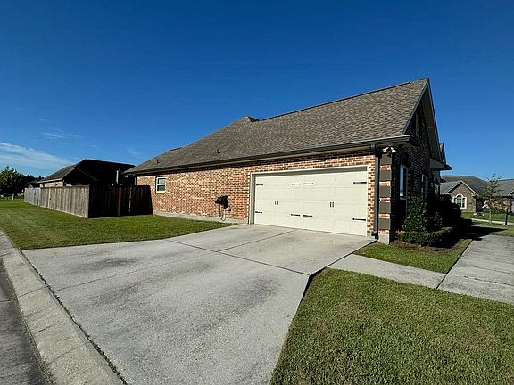 3rd image of 2501 New Iberia Cir