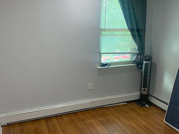 3rd image of 1139 Commonwealth Ave Floor 2-02