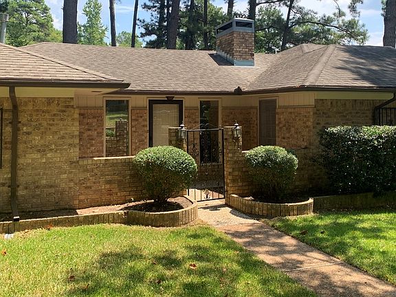 2nd image of 2206 Dogwood Dr