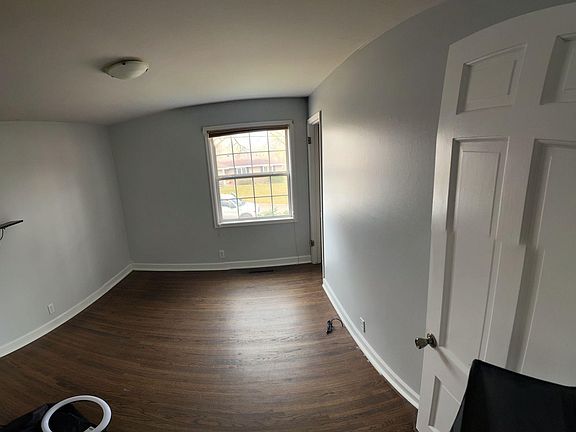 2nd image of 1116 34th St