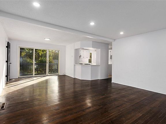 2nd image of 1005 NE 62nd St