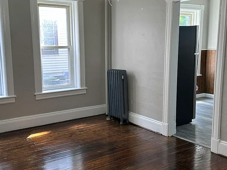 242 Fort Pleasant Ave #1L — Photo 8