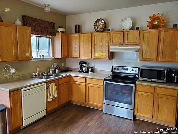 3rd image of 4651 Shavano Ct