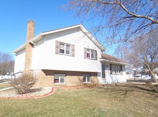 330 S East St, Little York, IL 61453