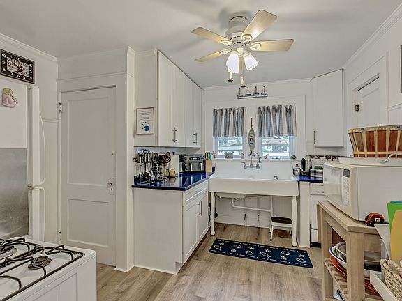 5th image of 117 Ponquogue Ave