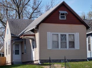 1320 Lind St, Quincy, IL 62301