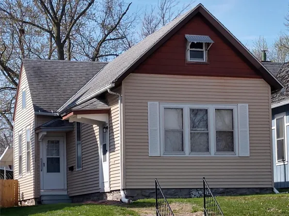1320 Lind St, Quincy, IL 62301