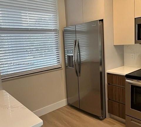 5th image of 1506 Whitehall Dr APT 204