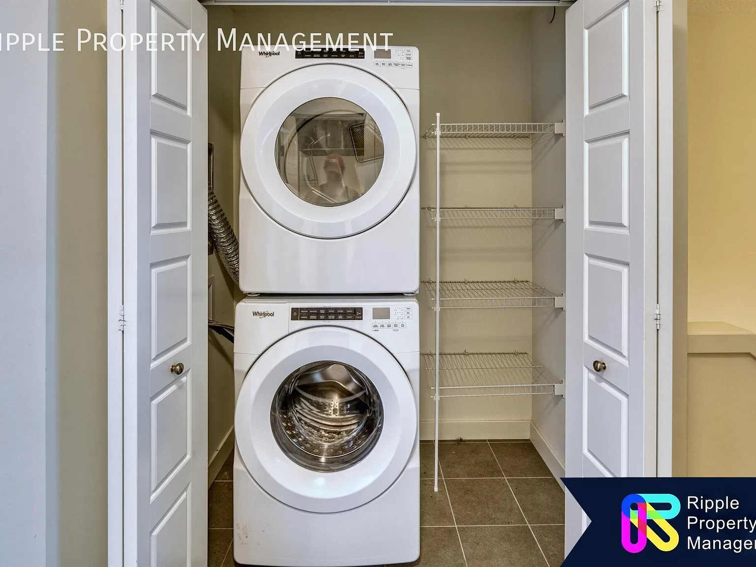 Gorgeous 3 Beds 2.5 Baths Townhouse In The Community Of Livingston — Photo 4