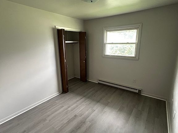 4th image of 100 E Market St #5