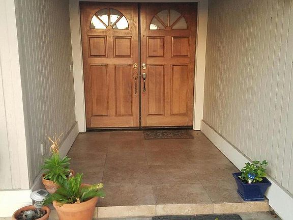 3rd image of 1751 Cerra Vista Dr