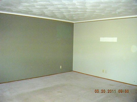 5th image of 5911 E D St
