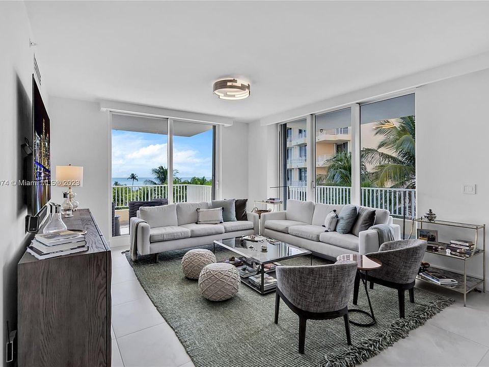 1st image of 781 Crandon Blvd APT 506