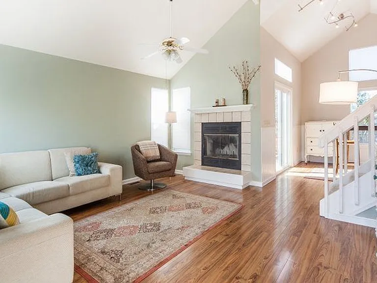 437 Grouse Ct — Photo 2
