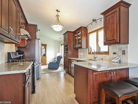 3rd image of 9844 Terrace Ct W APT E2