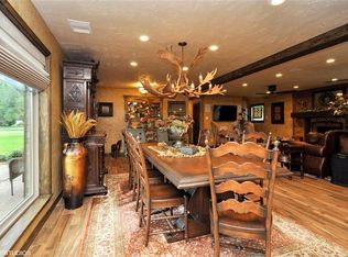 601 Foster Dr, Richmond, TX 77469