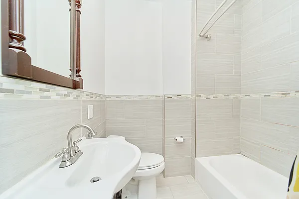 Rented by Living New York | media 33