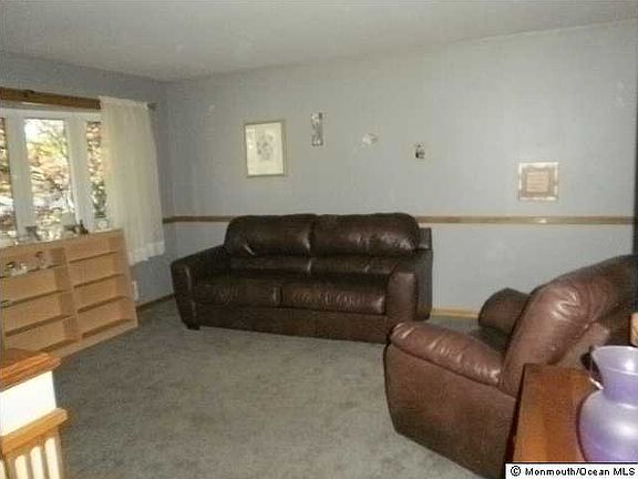 2nd image of 1431 Windsor Ave