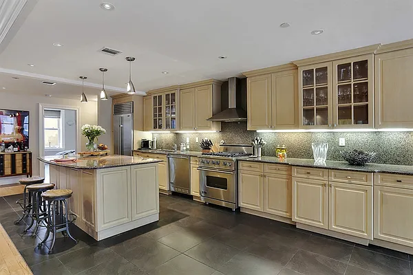 Rented by Corcoran | media 46