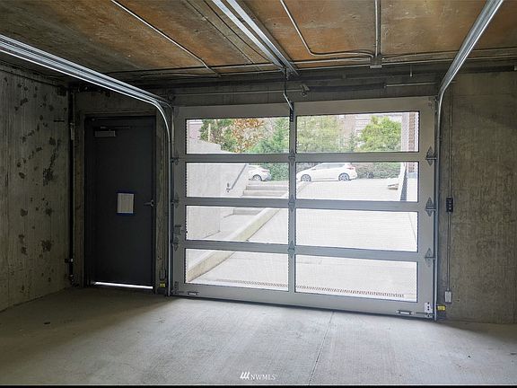 5th image of 6562 Ravenna Avenue NE #J