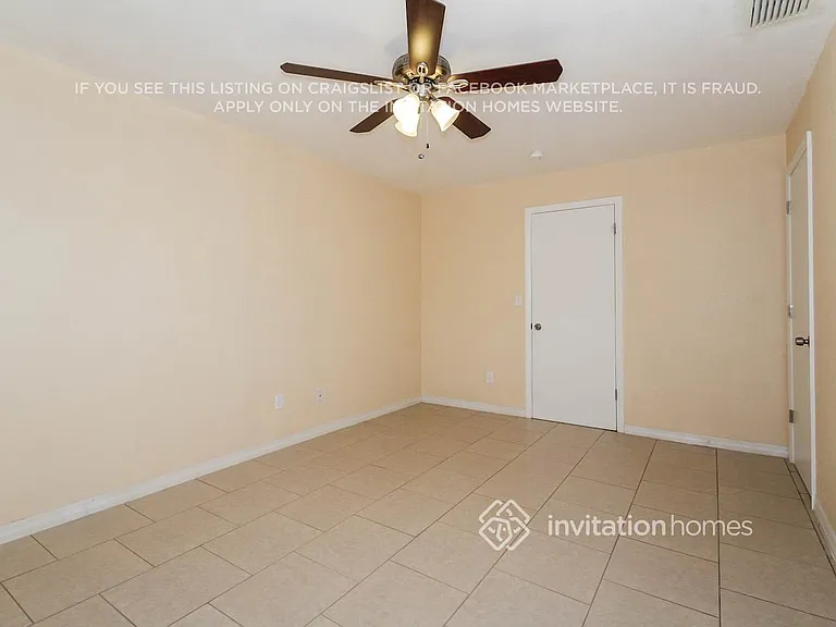 126 SW 48th Ter — Photo 8