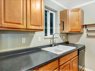 1640 Village Park Pl, West Linn, OR 97068