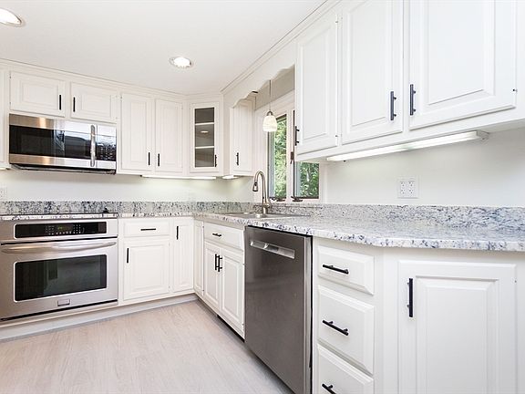 3rd image of 12 Charlesgate Rd