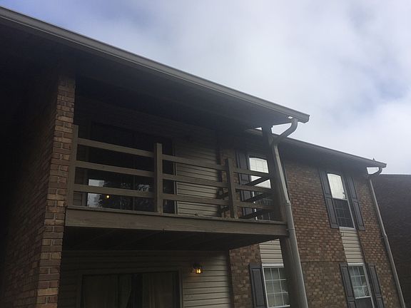 5th image of 112 Robinwood Dr APT 20