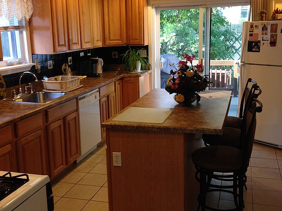 3rd image of 113 Fernwood Ave