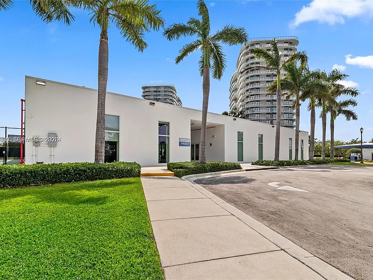 15051 Royal Oaks Ln #101 — Photo 46
