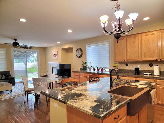 5th image of 4355 Club Vista Dr