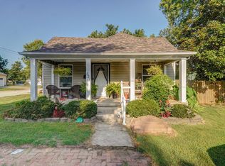 621 S Hazel St, Mount Vernon, MO 65712