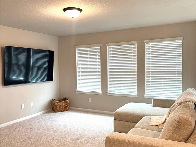 5504 Hyde Park Dr — Photo 13