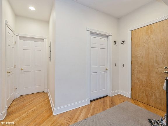 4th image of 5313 S Harper Ave #3