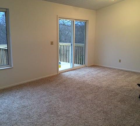 4th image of 773 Kingston Dr