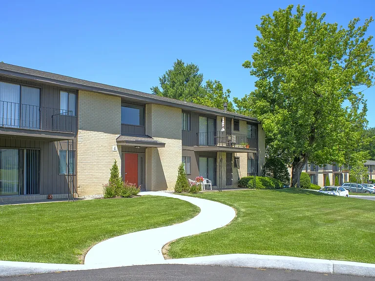 Rolling Ridge — Photo 21