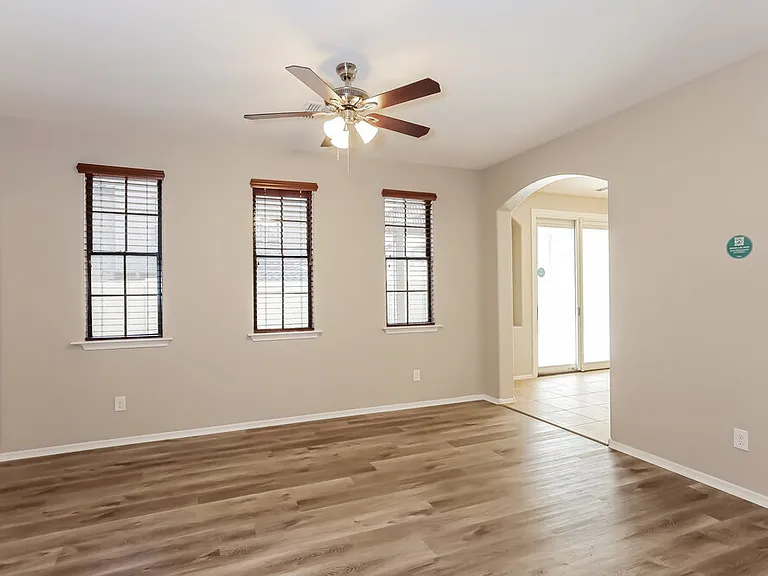 2327 W Jake Hvn — Photo 4